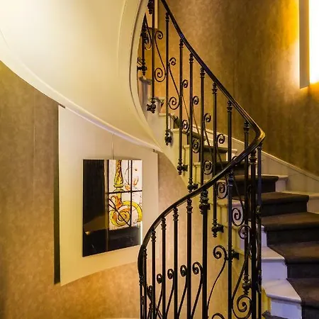 Cmg Apartment